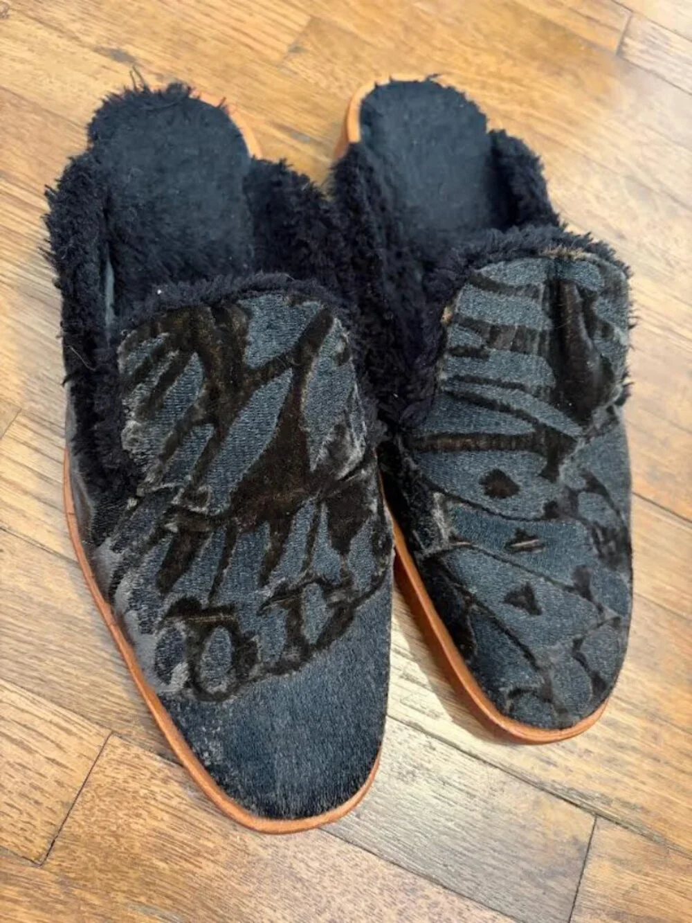 FREE PEOPLE Faux Shoes VELVET BLACK SIZE 7